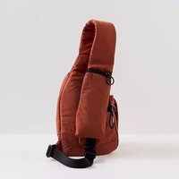 Fabrikpreis Puffer-Umhängetasche Modische Reise-Sporttasche für Damen OEM Plüsch Niedliche Crossbody-Tasche
