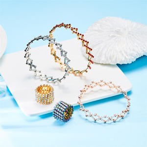 Magischer 2-in-1 Faltbarer Ausziehbarer 18K Vergoldeter Kupfer Teleskop-Ring-Armband Hochzeitsmode-Schmuck Geschenk - Product Image 4