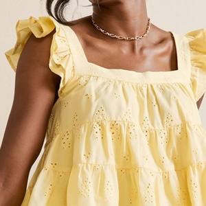 Chemisier OEM tendance uni à volants pour femme, haut d'été mignon à col carré, élégant sans manches, idéal pour la plage et les soirées - Product Image 5