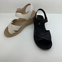 Femmes Sandales Confort Mère Chaussures D'été Femmes Chaussures Slip-on Sandales Plates Dames Chaussures Femme Sandalie