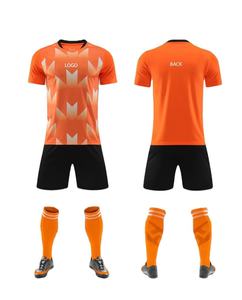 Ensemble de maillots de football pour enfants sur mesure en gros, polyester, vêtements de sport à séchage rapide, respirant, maillot d'équipe et short - Product Image 1