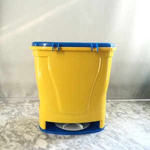 Outil manuel d'épandage de semences de <span class=keywords><strong>gazon</strong></span> et d'<span class=keywords><strong>engrais</strong></span> pour une distribution efficace des <span class=keywords><strong>engrais</strong></span> - Product Image 2