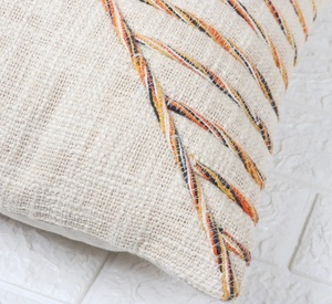 Funda de Cojín Decorativa con Flecos en Amarillo Mostaza y Marfil, Textura Tufted a Mano, Estilo Boho, para Sofá - Product Image 3
