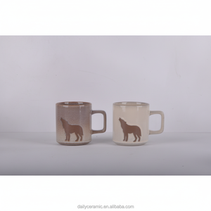 Taza de Café de Cerámica de Gres OEM ODM con Calcomanía de Silueta de Lobo, Esmalte Reactivo, Asa Cuadrada, Taza de Té, Vajilla para el Hogar - Product Image 1