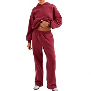 Ensemble de survêtement décontracté pour femme, couleur bordeaux unie, à capuche, manches longues, coupe ample, avec poches latérales et taille élastique - Product Image 1