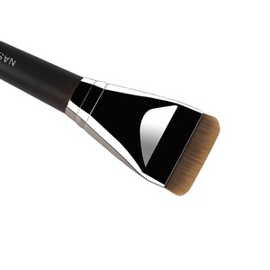 แปรงรองพื้นพลาสติกเคลือบไฟฟ้า รูปทรงเดียว หัวแบน ไม่ติดแป้ง พกพาสะดวก แปรงแต่งหน้า แปรงมาส์ก เครื่องมือเสริมความงาม - Product Image 4