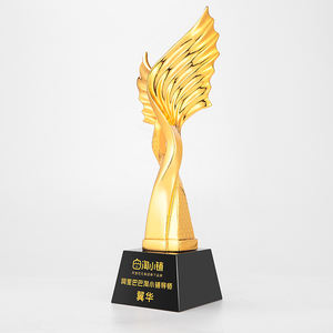 Trofeo de resina de vidrio de resina de águila de oro grabado personalizado 2017 - Product Image 3