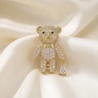 Broche Ours en Peluche Plaqué Or Entièrement Pavée de Cristaux, Bijou Animal Mignon avec Breloque Goutte d'Eau, Accessoire de Fête pour Femmes et Filles