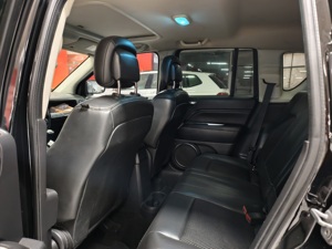 <span class=keywords><strong>Jeep</strong></span> Compass Edizione Speciale Snake 2014 Usata, 2.4L <span class=keywords><strong>4x4</strong></span> SUV, Guida a Sinistra, Interni in Pelle Scura, Design Eccezionale Importato - Product Image 5