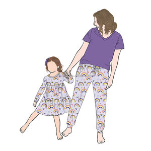 Nouvel arrivage de tenues de fête décontractées Mommy Me avec impression personnalisée Robe de nuit pour filles et pyjamas pour maman-Tenues à manches longues assorties pour la famille - Product Image 3