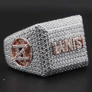 Anillo Moderno de Lujo en Plata de Ley 925 con Moissanita y Arreglo de Múltiples Piedras, Acabado Duradero para Uso Diario Formal Unisex - Product Image 2