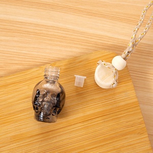 8ML Gradient Black Colored <strong>Glass</strong> <strong>Skull</strong> Head Shaped Hanging Car Pendant <strong>Bottle</strong> Car Air Freshener Diffuser Clear Empty <strong>Bottle</strong> - Product Image 4