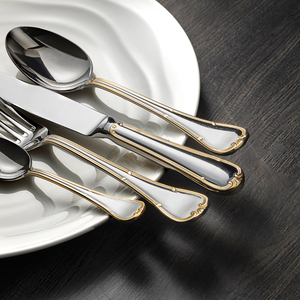 Cubiertos de Acero Inoxidable Dorado de Lujo con Logotipo Personalizado, Estilo Palacio Retro, para Catering, Cuchillos y Tenedores Europeos Tallados - Product Image 2