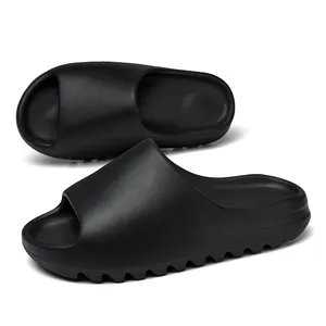 2023 gran oferta Original moda EVA espuma corredores Color puro diseñador personalizado diapositivas zapatillas para hombres