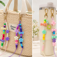 Kit de fabrication de porte-clés DIY : Perles acryliques pastel en forme de fleurs et bonbons, avec fermoirs mousquetons pour breloques de sac et cordons de téléphone