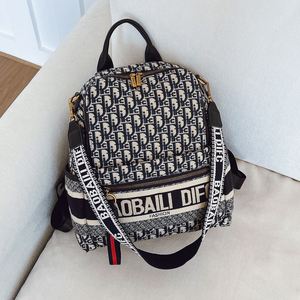 Fashionable Women's PU Material <b>Backpack</b>. the Inner Lining Is Made of Polyester. It Is Suitable for Daily Use. - Product Image 2