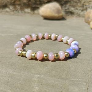 Pulsera de cuentas lisas de ópalo púrpura Rosa Natural de la mejor calidad con piedra de cuentas ajustable de ópalo hecha a mano para mujeres y hombres Uso de regalo - Product Image 3