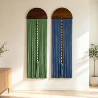 Décoration murale en macramé, style bohème, fil fait main, pompon rond, 15,7 " de large x 51 " de long