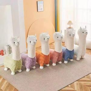 Taburete pequeño de asiento de Alpaca de celebridad de Internet, taburete para cambiar <span class=keywords><strong>zapatos</strong></span> para niños, relleno de algodón PP para adorno para sala de estar, taburete para muñecas - Product Image 2