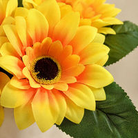Bouquet de tournesols artificiels en soie avec vase en verre transparent pour la décoration de la maison, des mariages et des événements