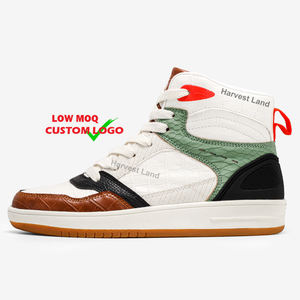 Zapatillas de deporte de cuero informales para hombre y mujer, calzado de monopatín retro con logotipo personalizado para hombre y mujer - Product Image 1