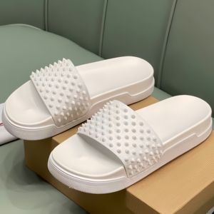 Vente en gros de nouvelles tongs pour hommes en cuir véritable, imperméables, respirantes, pour l'extérieur, sandales de plage, tongs à semelle rouge - Product Image 4