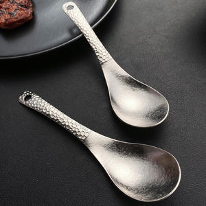 ช้อนไทเทเนียมแท้ลายดอกน้ำแข็ง ช้อนเสิร์ฟลายตอกแบบสร้างสรรค์ สำหรับร้านอาหารและใช้ในบ้าน ช้อนซุปข้าวสไตล์ราชวงศ์ - Product Image 4