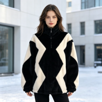 Veste à motif losanges noir et blanc, coupe ample, en polaire épaisse, vente directe personnalisée en usine