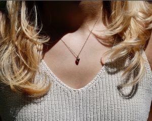 Abalorio de bellota chapado en oro, collar de bellota pequeña, cadena chapada en oro de 14K, collar de bellota, joyería minimalista, gran regalo - Product Image 5