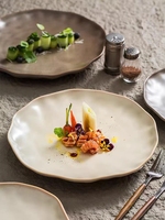 Vente en gros ensemble d'assiettes à dîner pour mariage vaisselle en vrac rose blanc ensemble d'assiettes en céramique de luxe chargeur assiettes à vaisselle