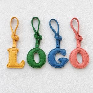 Llavero Bordado con Marca y Fuente Personalizada, Ideal para Regalos Promocionales Corporativos y Regalos Empresariales - Product Image 1