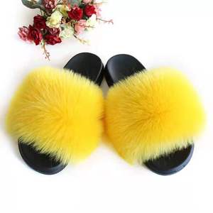 Pantoufles en fausse <span class=keywords><strong>fourrure</strong></span> végétaliennes pour femmes Pantoufles floues Sandales moelleuses à bout ouvert Pantoufles intérieures et extérieures - Product Image 4