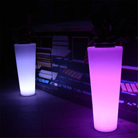 Pots de fleurs en plastique de grande taille éclairés par LED à énergie solaire, jardinières pour patio, décorations pour restaurants, hôtels, aménagement paysager, plantation