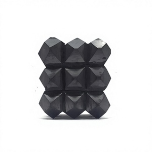 54 Pyramides en cristal de tourmaline noire, faites à la main, Feng Shui, en forme carrée, naturelles et authentiques, pour la guérison par le Reiki, en vente - Product Image 1