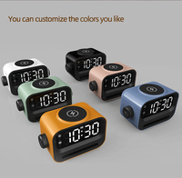 Stasiun Pengisian Daya Cepat 15W Bentuk Robot JEDI, Jam Alarm, Pengisi Daya Ponsel Nirkabel dengan Speaker & Lampu LED