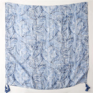 Style ethnique bleu blanc motif géométrique écharpes en coton pour dames musulmanes écharpe en voile de coton châle de plage écharpe Hijab avec pompon - Product Image 3