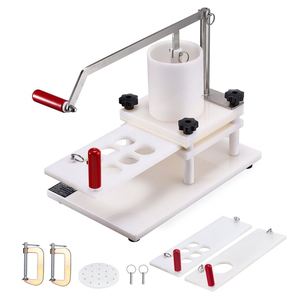 Hamburgers faits à la main avec une machine à former les galettes <span class=keywords><strong>de</strong></span> viande, machine manuelle pour la préparation et la cuisson des hamburgers en restaurant - Product Image 2