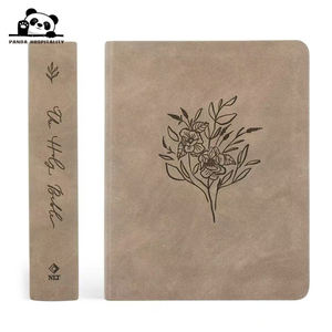 Hosanna Revival, New Living Translation, Bible pour la prise de notes, marges larges, couverture en similicuir taupe avec motif floral - Product Image 1