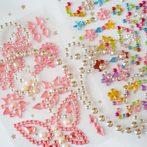 Adesivi con gemme di dimensioni assortite autoadesivi con strass di cristallo a forma di <span class=keywords><strong>diamante</strong></span> per artigianato fai da te - Product Image 5