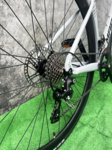 Xe đạp đường trường hợp kim nhôm <span class=keywords><strong>700C</strong></span> 18 tốc độ, phanh đĩa thủy lực - Product Image 2