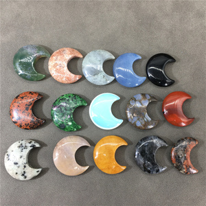 Bán buôn đá quý chạm khắc 30 mét Natur hỗn hợp thạch anh pha lê lưỡi liềm mặt trăng để bán - Product Image 1