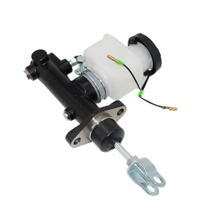 מלגזה חלקי חילוף no.17102 צילינדר מאסטר בלם המשמש מלגזה - Product Image 1