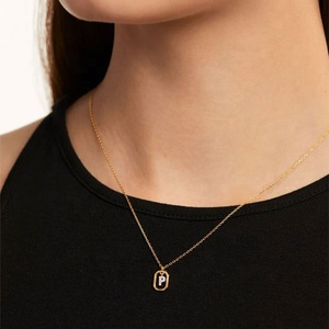 Collier avec pendentif lettre au design personnalisé, plaqué or 18 carats, en acier inoxydable, bijoux tendance pour femmes - Product Image 6