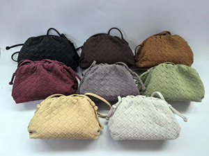 Ultima Borsa Cloud in Pelle Scamosciata PU da Donna, Borsa in Finta Pelle Scamosciata Invernale e Autunnale, Borsa da Sera per Feste - Product Image 1