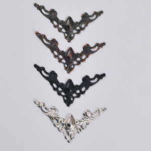 Hollowed Out Triangular Metal Decorations Antique Bronze Red Bronze <b>Silver</b> Black Carbon Steel For Gift Box Packaging Decoration - Product Image 1