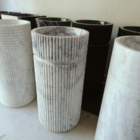 Wastafel Pedestal Marmer Putih Bulat Beralur, Bak Cuci Kamar Mandi Berdiri Sendiri, Wastafel Batu Alam Modern, Desain Meja Rias Mewah