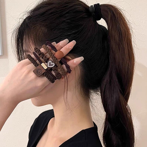 Lot de 5 élastiques à cheveux tendance et exquis, série Dark, motif cœur, design simple et original, pour filles, vente en gros, accessoires pour cheveux - Product Image 1