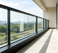 Profil de base de support de garde-corps de balcon en aluminium noir sur mesure pour terrasse et balcon en bord de piscine