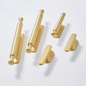 Juego de tiradores de latón simétricos para puertas de muebles, entrada, cocina, armario y guardarropa, herrajes de mecanismo - Product Image 1