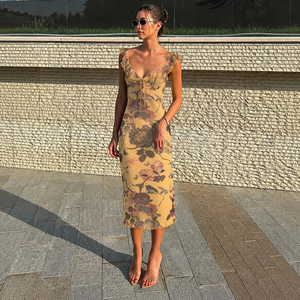 Robe longue maxi élégante à col en V et volants, motif floral aquarelle, double couche de tulle, style vintage, idéale pour les vacances - Product Image 3
